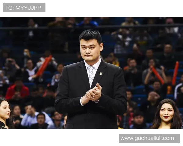 姚明的笑声背后隐藏的故事与篮球梦想的追逐之旅 姚明的笑声背后隐藏的故事与篮球梦想的追逐之旅