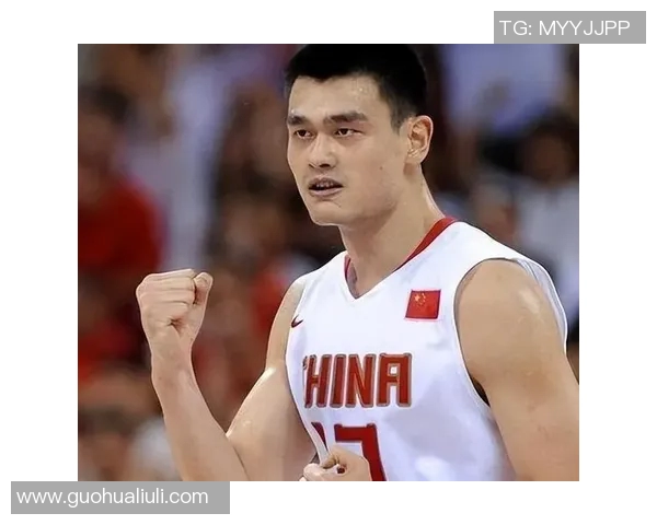 姚明带领圈圈舞团体展现篮球魅力与传统文化的完美融合