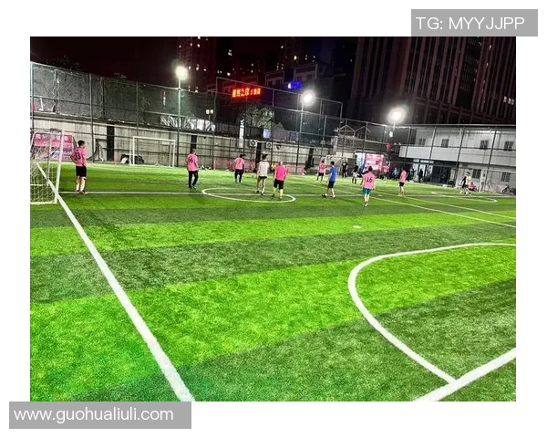 酒吧足球明星盘点那些在球场外同样闪耀的传奇人物 酒吧足球明星盘点那些在球场外同样闪耀的传奇人物